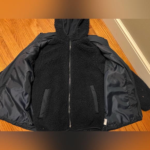 Boys blue gap Sherpa coat and vest In one. - Picture 3 of 12